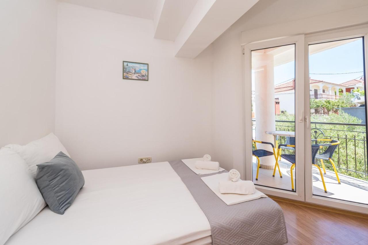 Villa Mihaela Trogir Buitenkant foto