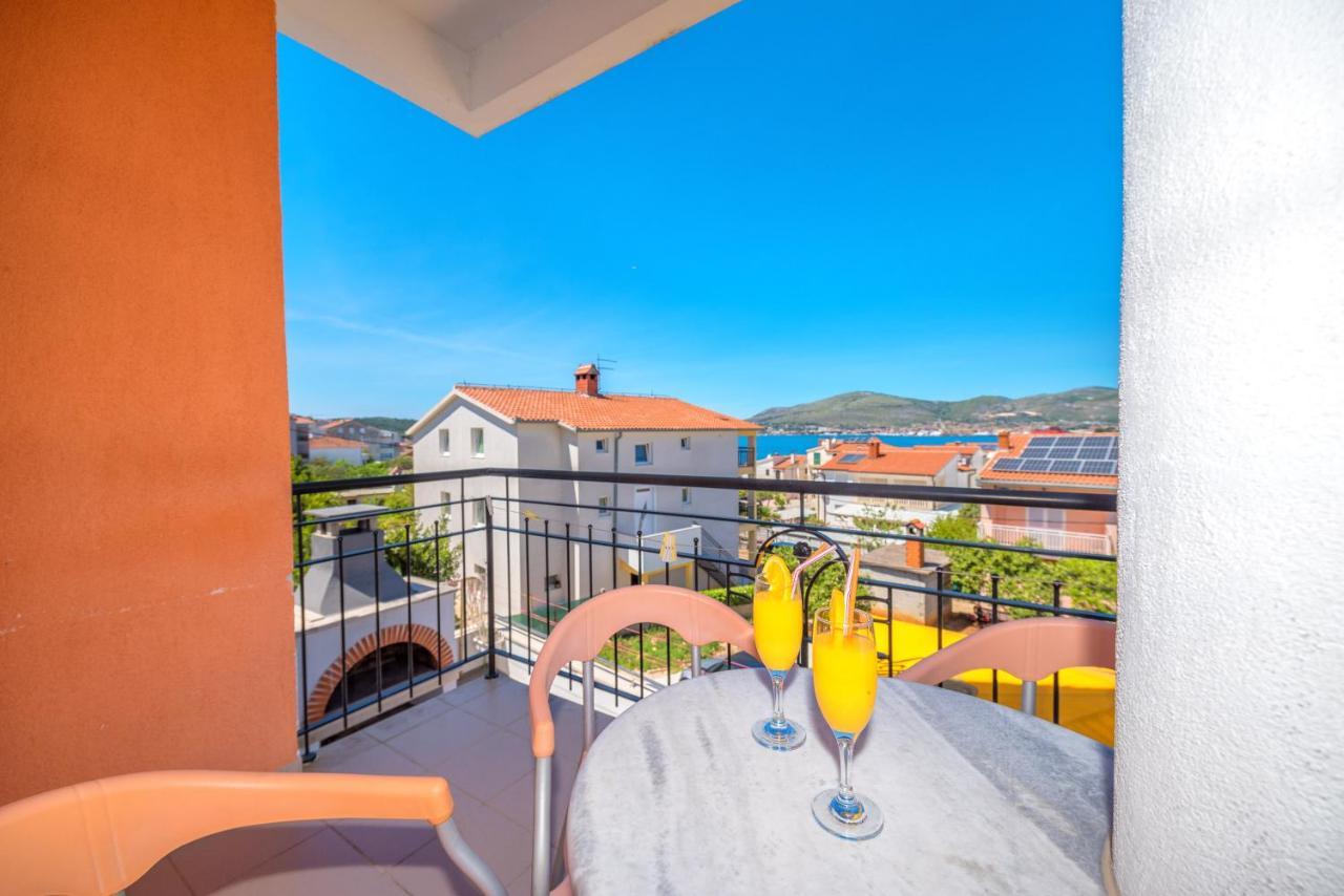 Villa Mihaela Trogir Buitenkant foto