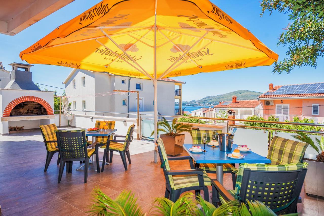 Villa Mihaela Trogir Buitenkant foto