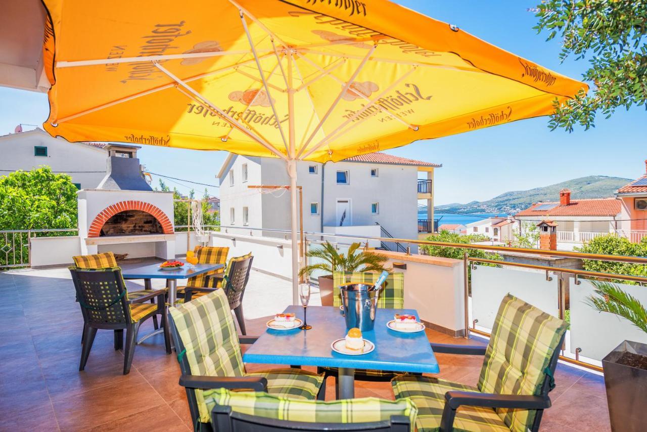 Villa Mihaela Trogir Buitenkant foto