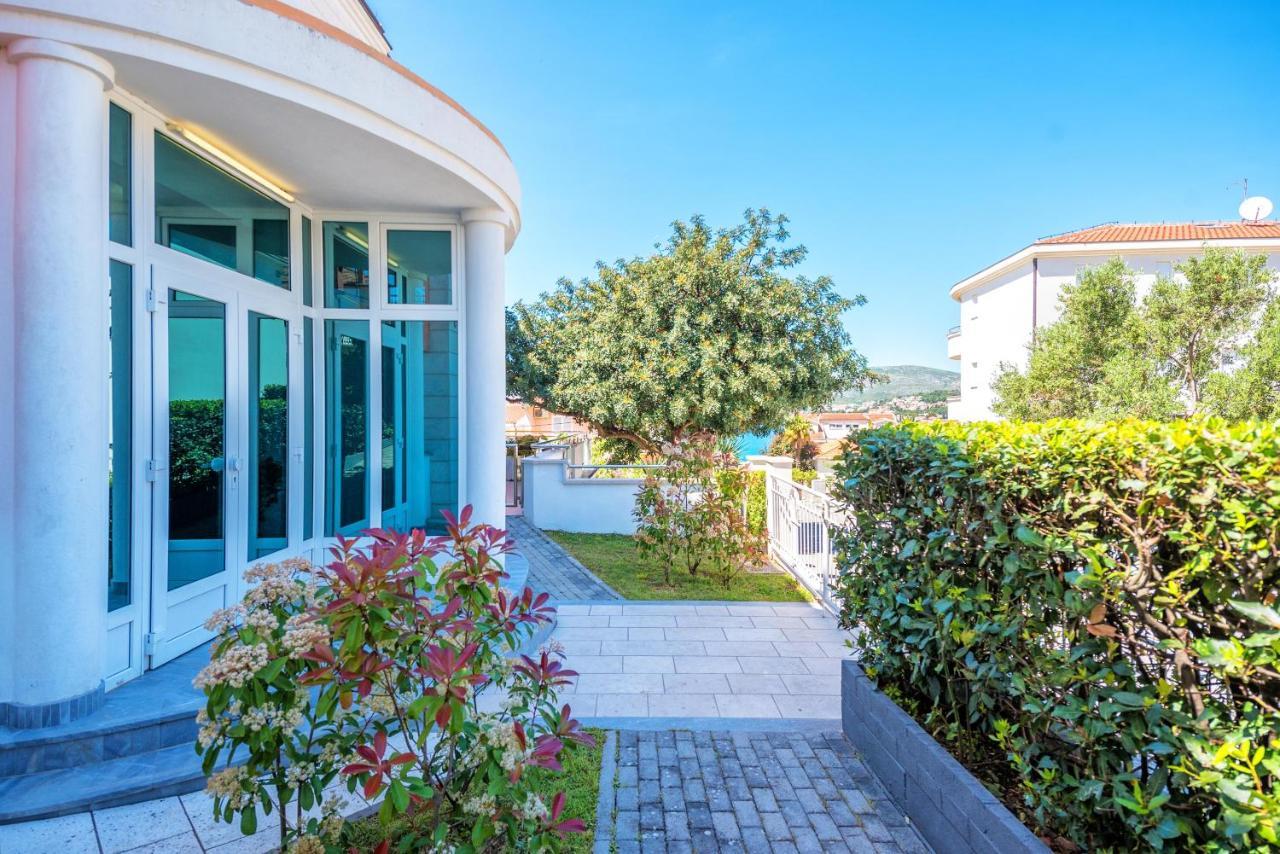 Villa Mihaela Trogir Buitenkant foto