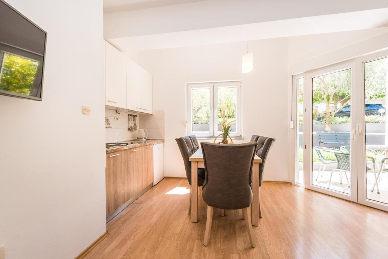 Villa Mihaela Trogir Buitenkant foto
